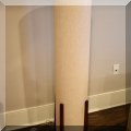 DL04. Contemporary floor lamp. 